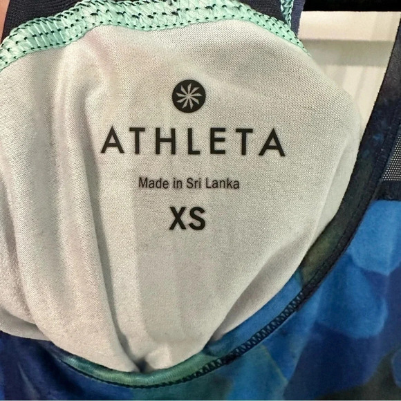 Athleta Blue Abstract Floral Racerback Sleeveless Scoop Neck Tank Size XS - Picture 5 of 9